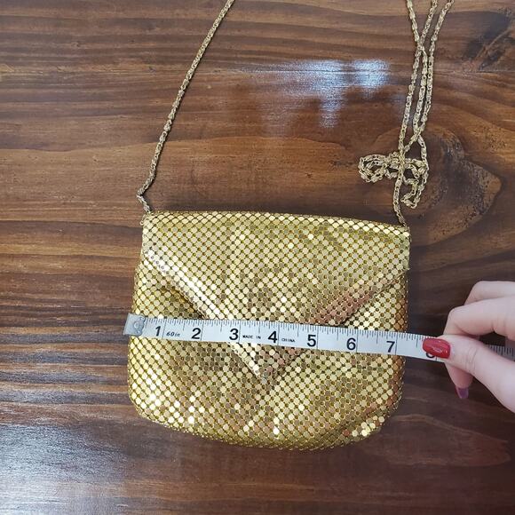 Vintage Gold Metal Mesh Shoulder Bag Chain Strap Flap Wedding Glam Holiday Party - Picture 10 of 12